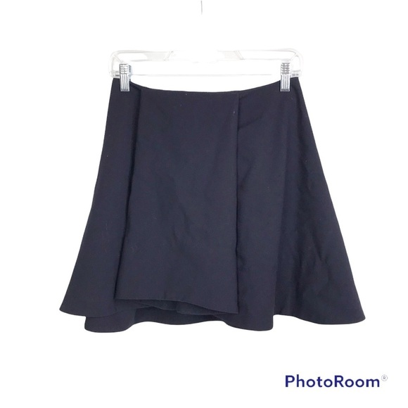 Opening Ceremony black pleated pleated mini skirt with blue under tones size 4
